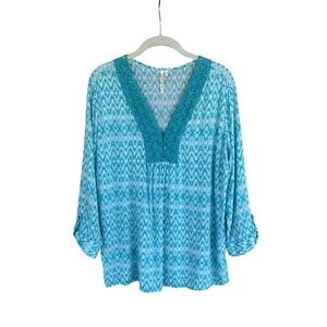 Grand & Greene Blouse Size M Blue Ikat Print Rayon Top Crochet Trim V-Neck
